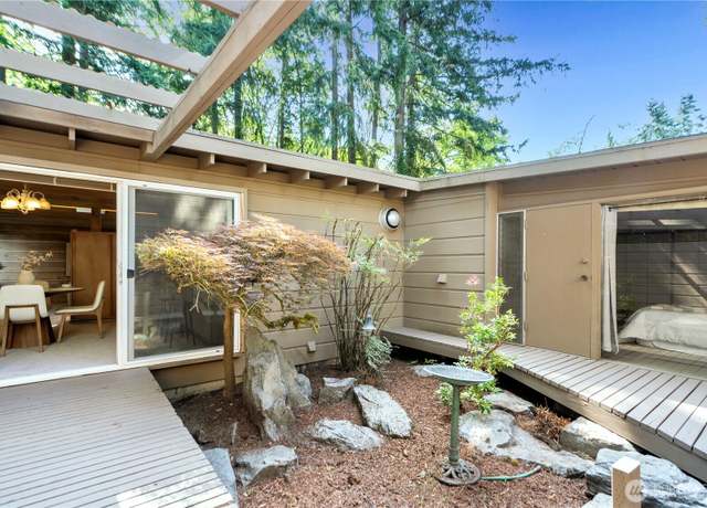 Property at 4758 118th Ave SE, Bellevue, WA 98006, 3 beds, 2 baths