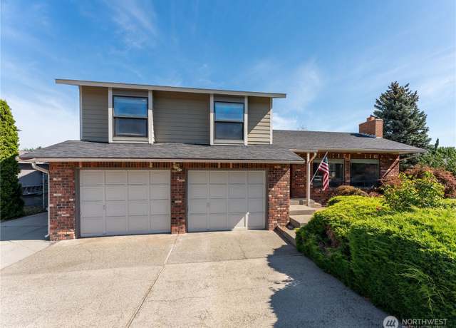 Property at 901 Willis St, Wenatchee, WA 98801, 4 beds, 2.5 baths