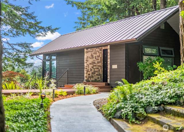 Property at 6631 Cromwell Beach Dr NW, Gig Harbor, WA 98335, 3 beds, 3.5 baths