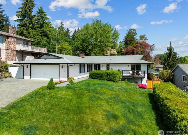 Property at 9726 NE 139th St, Kirkland, WA 98034, 4 beds, 2 baths