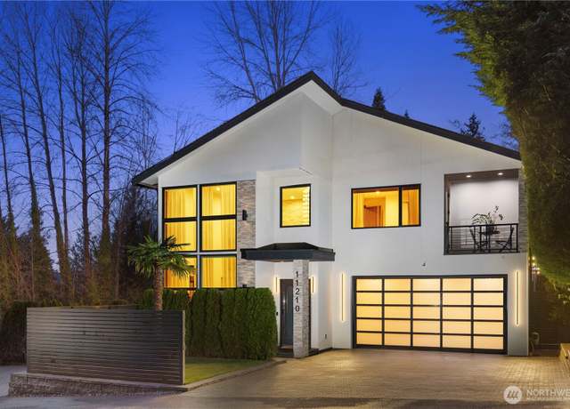 Property at 11210 SE 74th St, Newcastle, WA 98056, 4 beds, 4.5 baths