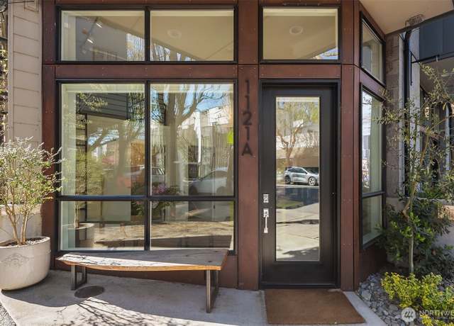 Property at 1121 34th Ave Unit A, Seattle, WA 98122, 2 beds, 2.5 baths