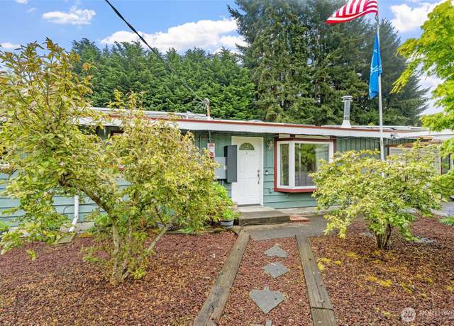 Property at 20628 1st Ave S, Des Moines, WA 98198, 3 beds, 2 baths