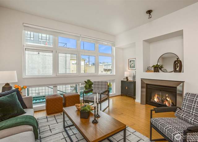 Property at 17 W Mercer St #218, Seattle, WA 98119, 1 bed, 1 bath