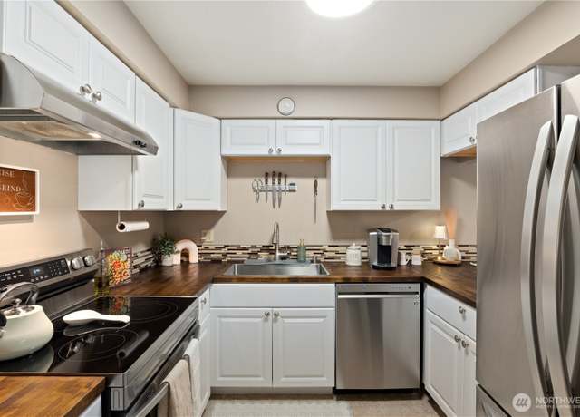 Property at 18200 73rd Ave NE Unit B103, Kenmore, WA 98028, 2 beds, 1 bath
