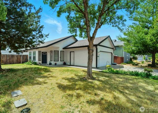 Property at 1950 K St, Walla Walla, WA 99362, 3 beds, 2 baths