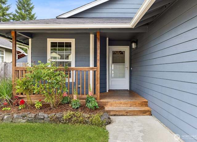 Property at 721 Riverside Ln E, Eatonville, WA 98328, 3 beds, 2 baths