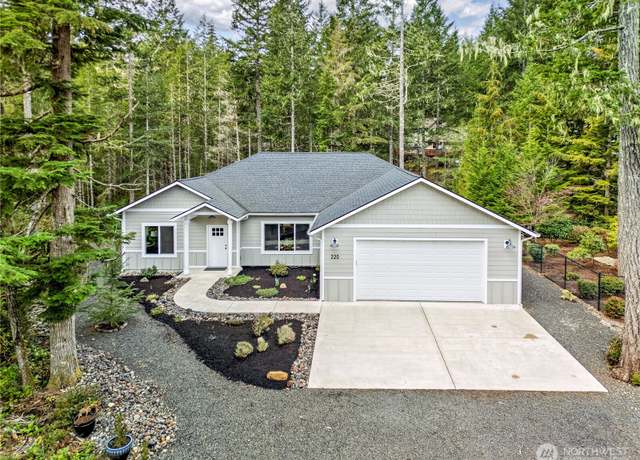 Property at 220 E Blackberry Ln, Union, WA 98592, 2 beds, 2.5 baths