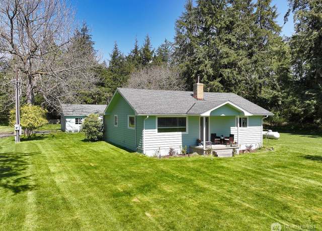 Property at 397 Lagoon Point Rd, Greenbank, WA 98253, 2 beds, 2 baths