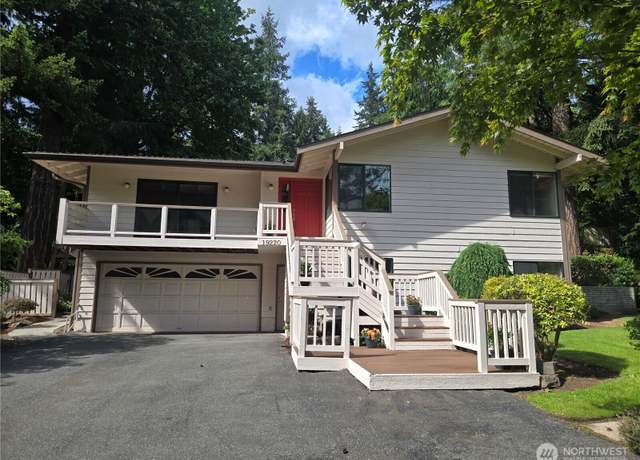 Property at 19220 37th Ave NE, Lake Forest Park, WA 98155, 3 beds, 3 baths