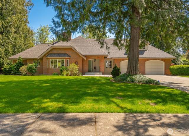 Property at 407 Wood Creek Dr, Lynden, WA 98264, 3 beds, 2.5 baths