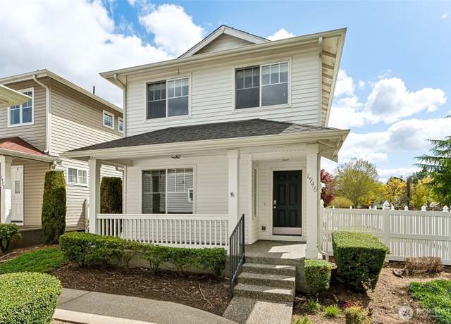 Property at 1946 McDonald Ave, Dupont, WA 98327, 2 beds, 2.5 baths
