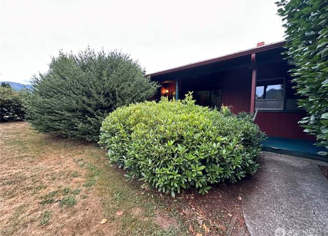 Property at 631 Division Ave, Morton, WA 98356, 4 beds, 2.5 baths