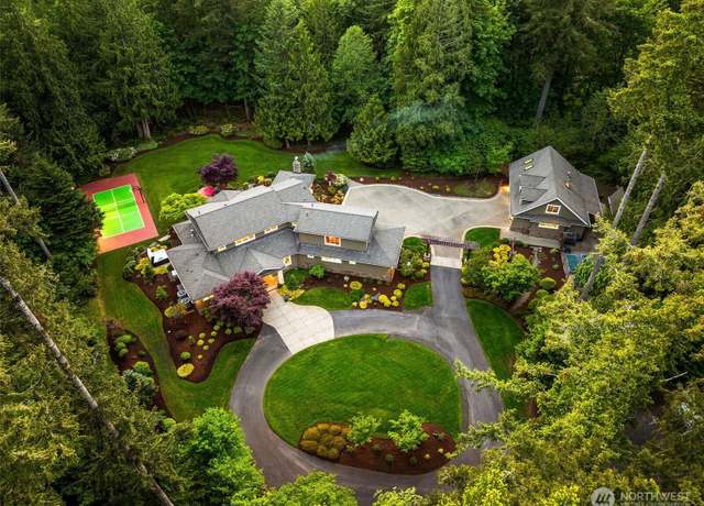 Property at 2920 39th Ln NW, Olympia, WA 98502, 4 beds, 3 baths
