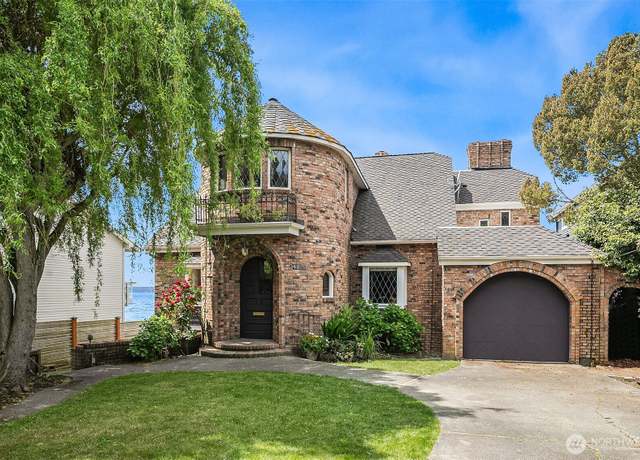 Property at 4815 Beach Dr SW, Seattle, WA 98116, 4 beds, 2.5 baths