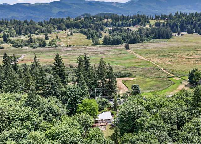 Property at 39429 264th Ave SE, Enumclaw, WA 98022, 3 beds, 2.5 baths