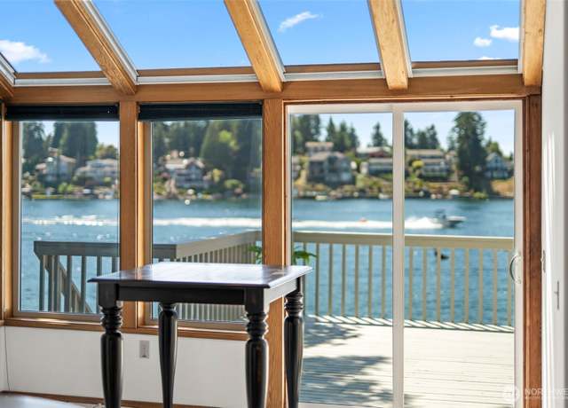 Property at 2516 214th Ave E, Lake Tapps, WA 98391, 3 beds, 3.5 baths