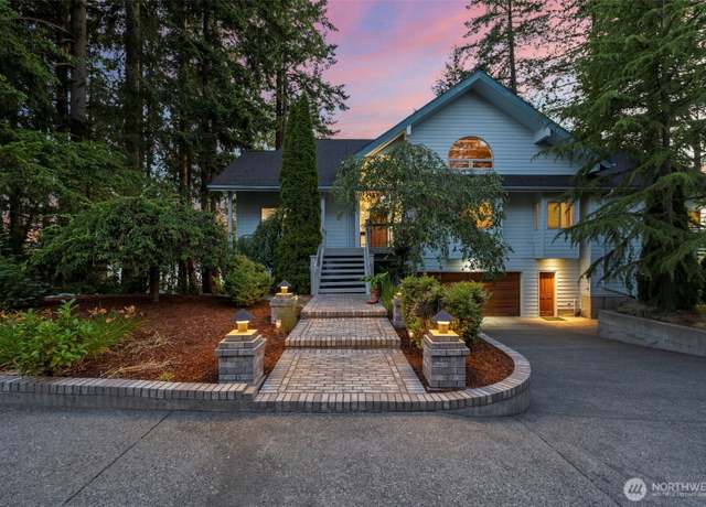 Property at 2516 214th Ave E, Lake Tapps, WA 98391, 3 beds, 3.5 baths