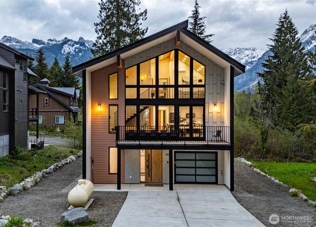Property at 400 Hyak Dr E, Snoqualmie Pass, WA 98068, 6 beds, 4.5 baths