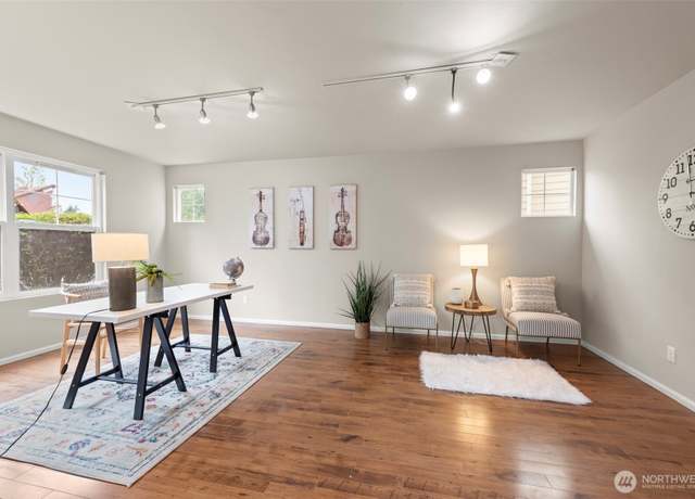Property at 518 224th Pl NE, Sammamish, WA 98074, 3 beds, 2.5 baths
