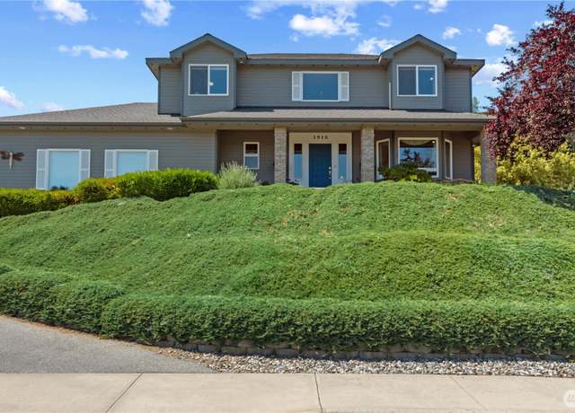 Property at 1916 Pensione Pl, Wenatchee, WA 98801, 4 beds, 2.5 baths