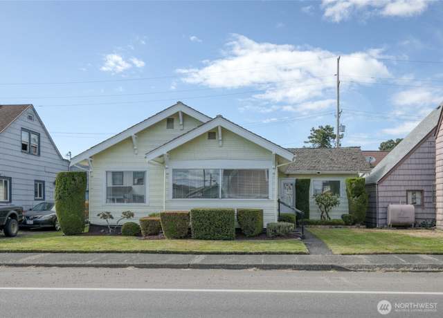 Property at 1106 W Wishkah St, Aberdeen, WA 98520, 3 beds, 1 bath