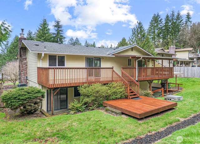 Property at 3114 Ammons Dr, Longview, WA 98632, 3 beds, 2.5 baths
