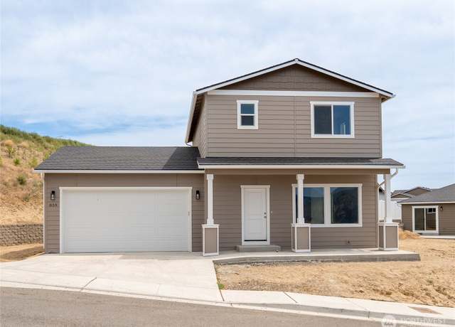 Property at 859 N Lyle Ave, East Wenatchee, WA 98802, 3 beds, 2.5 baths