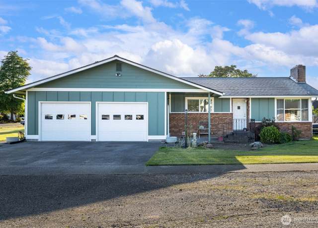 Property at 209 E 3rd St, Everson, WA 98247, 4 beds, 3 baths