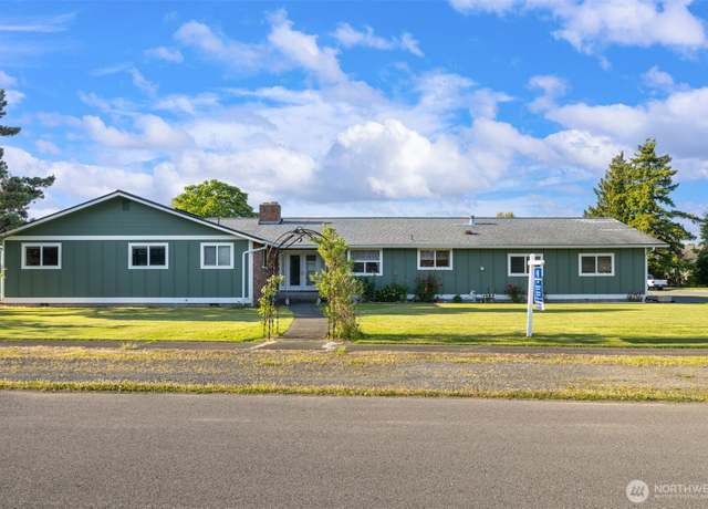 Property at 209 E 3rd St, Everson, WA 98247, 4 beds, 3 baths