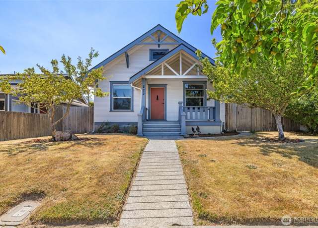 Property at 222 W Third St, Port Angeles, WA 98362, 3 beds, 1 bath