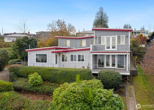 Property at 10445 Dixon Dr S, Seattle, WA 98178, 5 beds, 5 baths