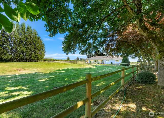 Property at 271 E Bartlett Rd, Lynden, WA 98264, 3 beds, 3 baths