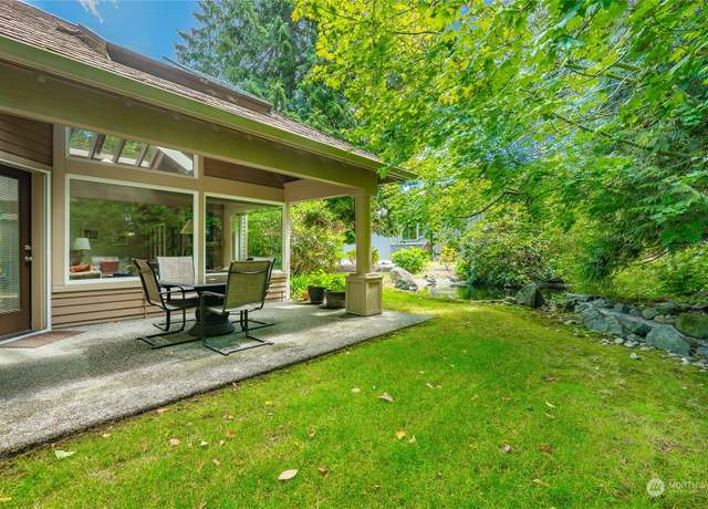 Property at 9027 Gleneagle Dr, Blaine, WA 98230, 2 beds, 2.5 baths