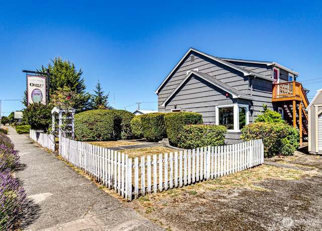 Property at 1017 E Front St, Port Angeles, WA 98362, 3 beds, 2 baths