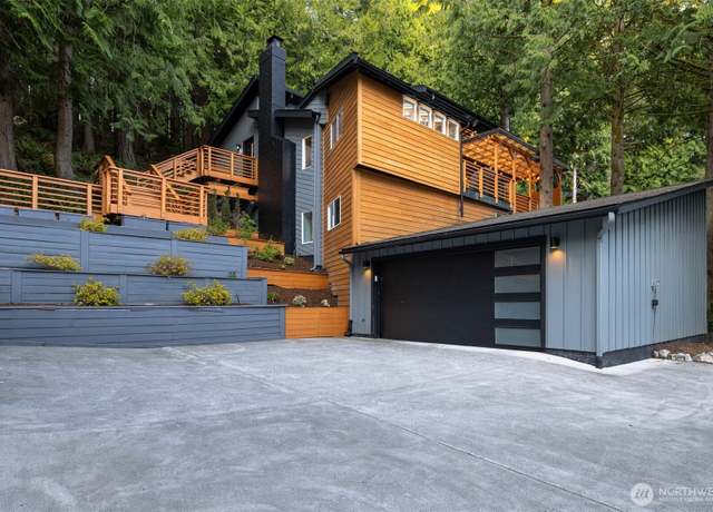 Property at 13 Westbrook Ct, Bellingham, WA 98229, 4 beds, 3.5 baths
