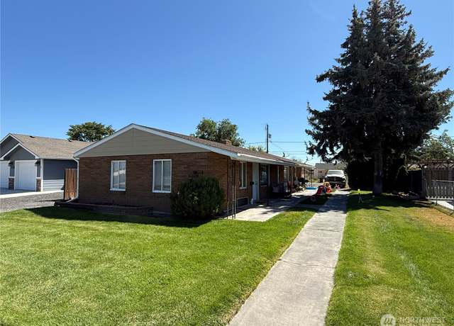 Property at 1131 1133 W Ivy Ave, Moses Lake, WA 98837, 4 beds, 2 baths