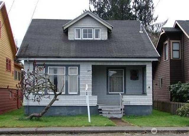 Property at 819 W Perry St, Aberdeen, WA 98520, 3 beds, 0.5 baths