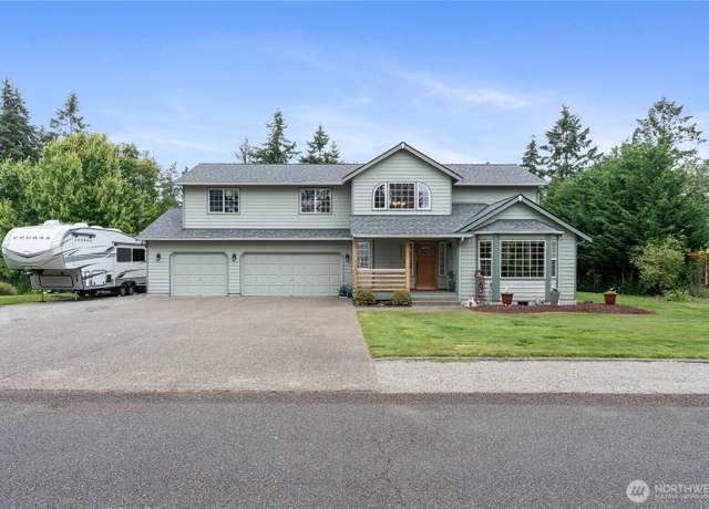 Property at 5207 170th St E, Tacoma, WA 98446, 4 beds, 2.5 baths