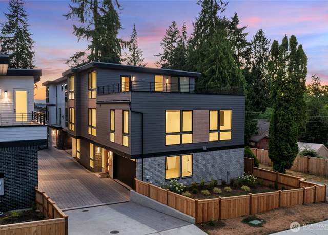 Property at 8237 122nd Ave NE, Kirkland, WA 98033, 5 beds, 3.5 baths
