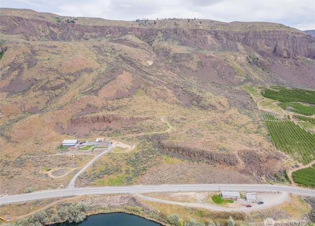 Property at 7004 Battermann Rd, Rock Island, WA 98850