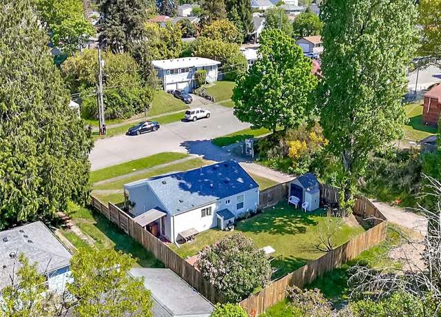 Property at 1902 S 17th St, Tacoma, WA 98405, 2 beds, 1 bath
