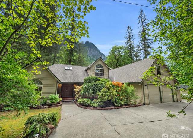 Property at 44611 SE 72nd St, Snoqualmie, WA 98065, 3 beds, 3 baths