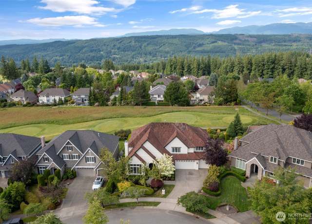 Property at 35204 SE Augusta Pl, Snoqualmie, WA 98065, 6 beds, 3.5 baths