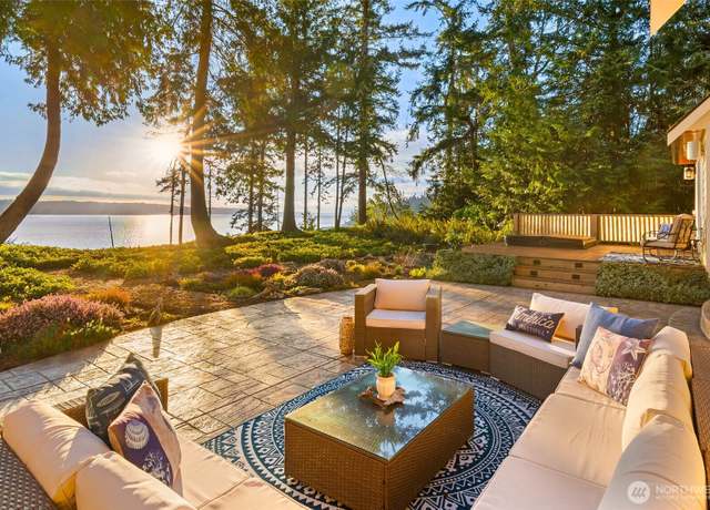 Property at 2527 Bretland Rd, Camano Island, WA 98282, 3 beds, 2.5 baths