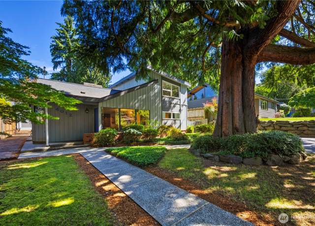 Property at 4012 NE 113th St, Seattle, WA 98125, 4 beds, 2.5 baths