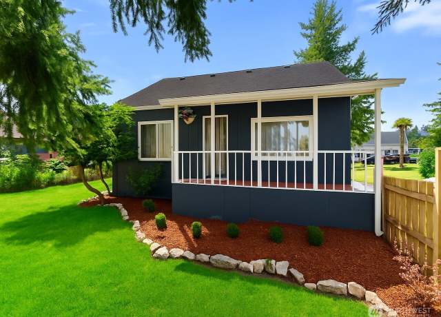 Property at 114 2nd Ave N, Algona, WA 98001, 3 beds, 1.5 baths