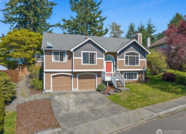 Property at 1211 57th Dr SE, Auburn, WA 98092, 3 beds, 3 baths