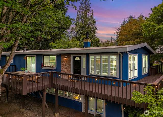 Property at 319 S 103rd St, Seattle, WA 98168, 4 beds, 3 baths