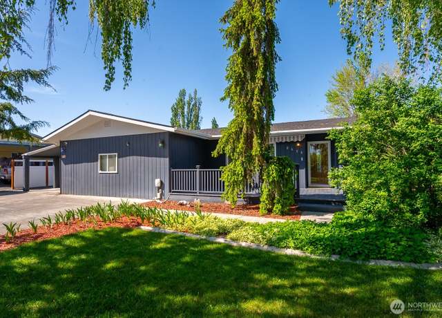 Property at 8630 Hillcrest Dr NE, Moses Lake, WA 98837, 3 beds, 2 baths